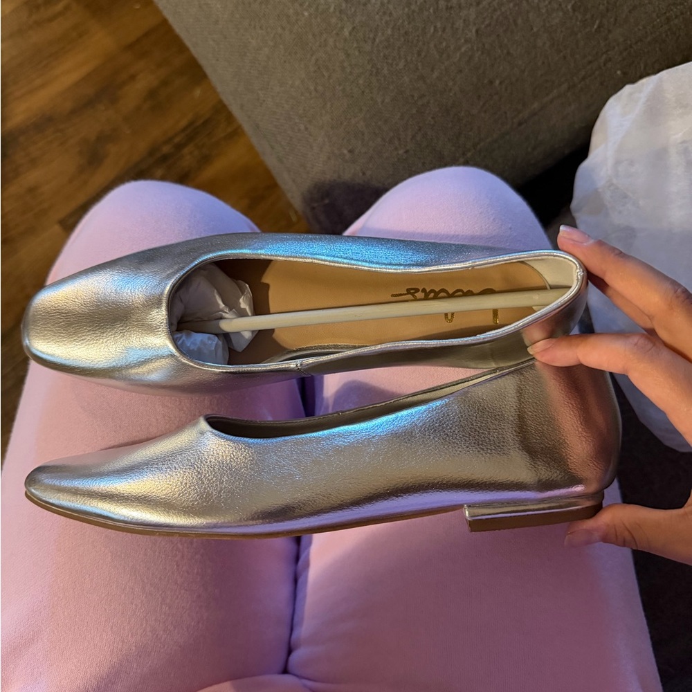 Lulus silver flats